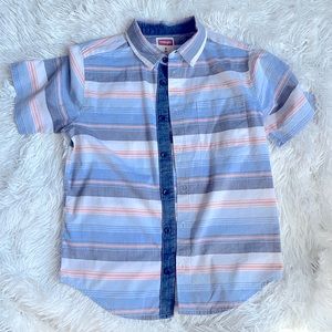 Short sleeve button down